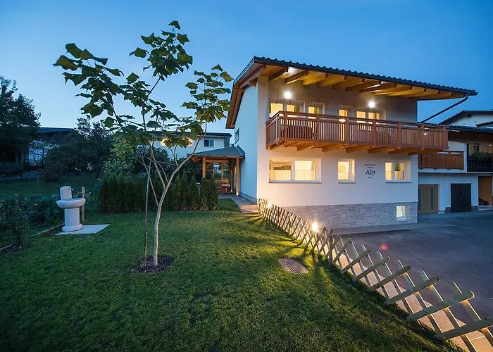 House Alp アパート ブレッド